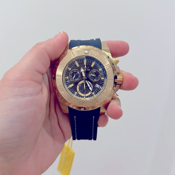 Invicta Pro Diver Limited Edition watch. Navy band gold and navy face. NWT